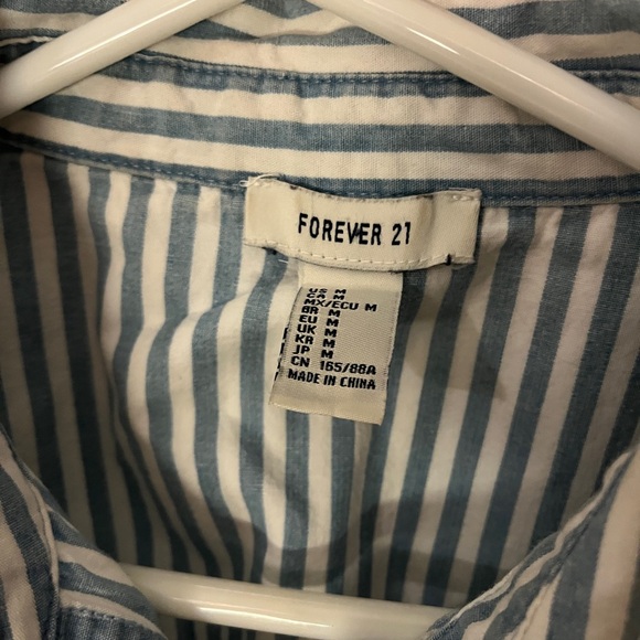 Striped cropped button up - Picture 3 of 4